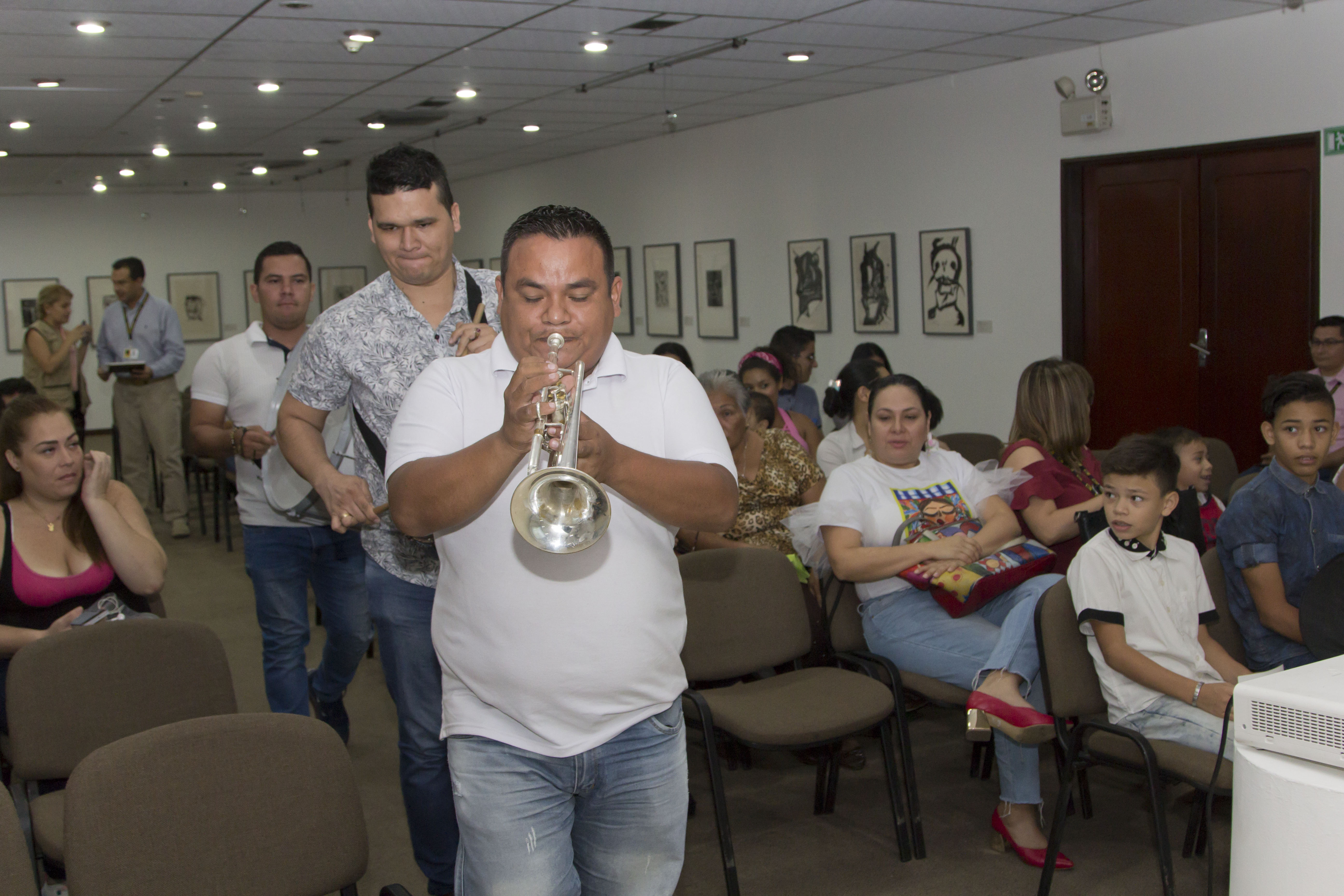 La jornada estuvo acompañada un grupo musical de la Universidad Francisco de Paula Santander.
