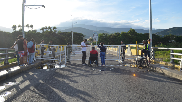  El cierre de frontera desde las cero horas de este viernes 26 y hasta las 8:00 de la mañana del lunes 29 de julio.