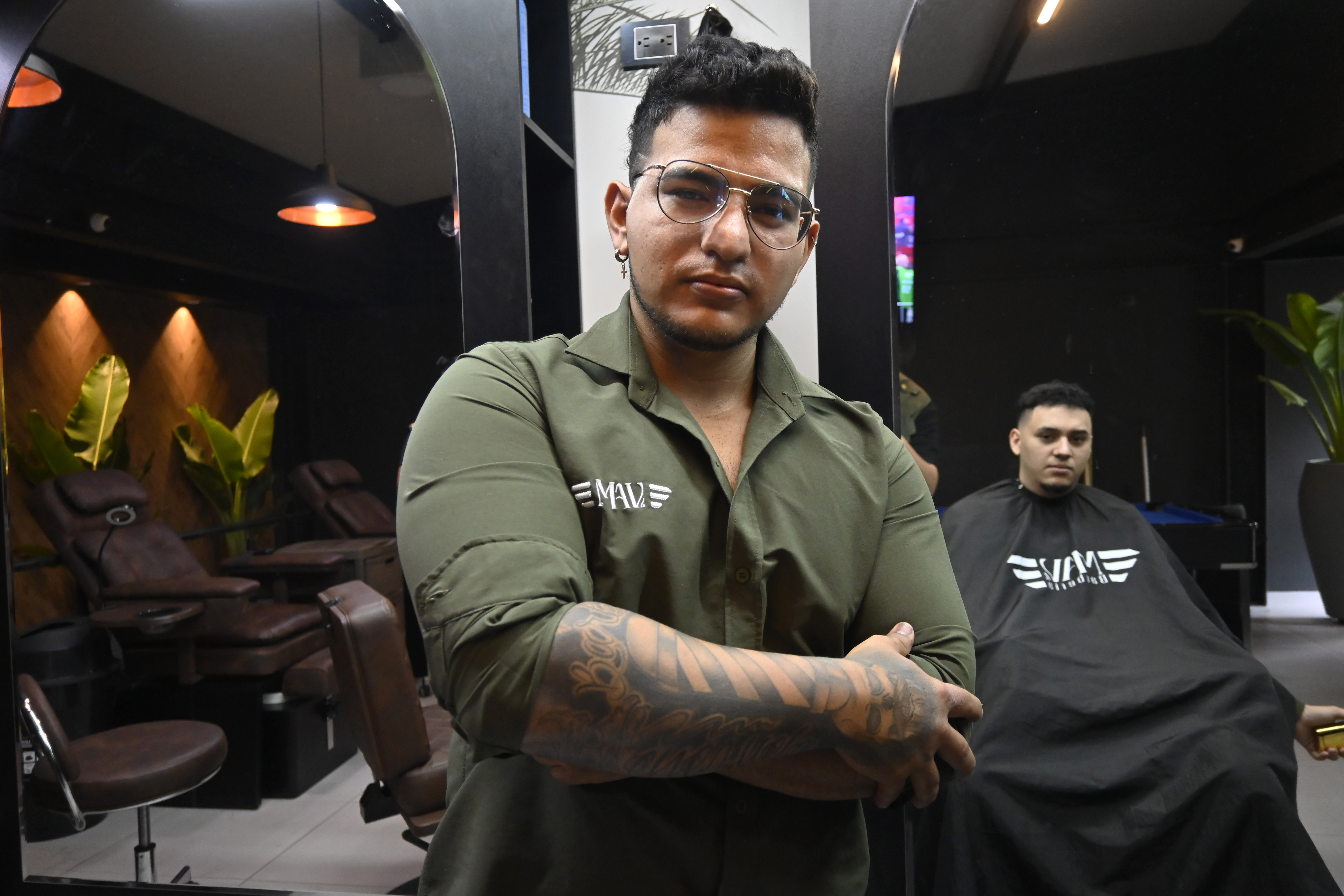 Jóvenes venezolanos emprenden con las barberías en Cúcuta