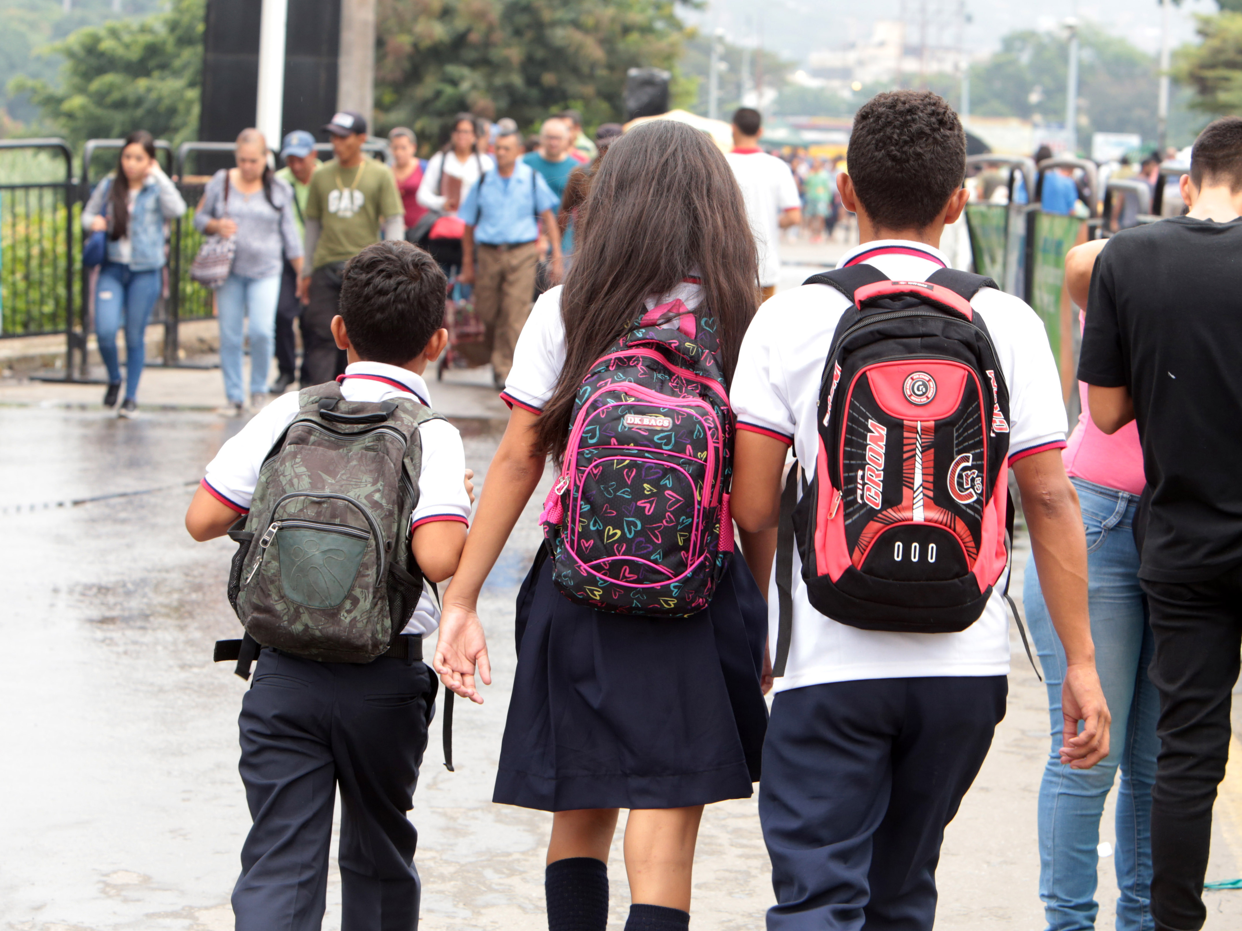 los niños venezolanos recibirán cartillas de estudio 