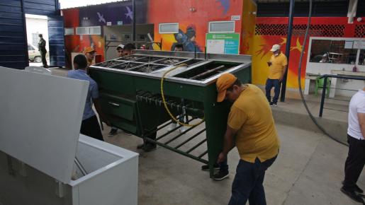 Los voluntarios del comedor hicieron una jornada de limpieza.