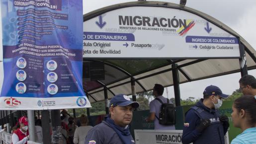 En la frontera están brindando charlas informativas.