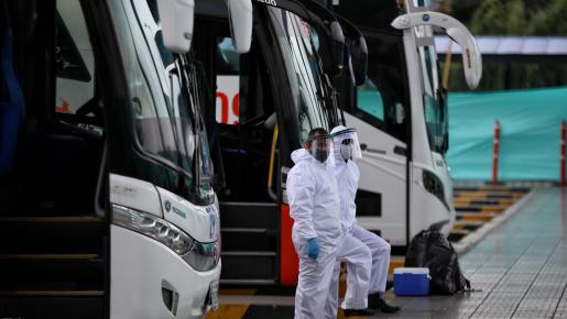 Los buses legales salen desde las terminales de Bogotá y son coordinados con las alcaldías. 