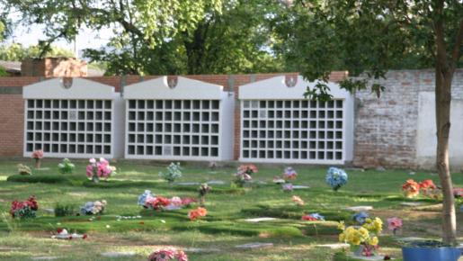 Cementerios para migrantes y población vulnerable
