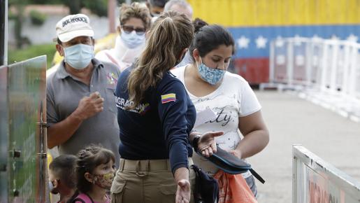 Las personas ingresarán por la modalidad de Pico y Cédula, tomando en cuenta el terminal de la cédula de identidad venezolana. 