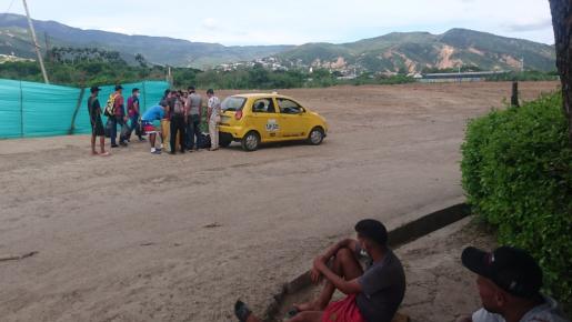 Viajeros siguen utilizando los pasos ilegales para hacer su recorrido entre Venezuela y Colombia.