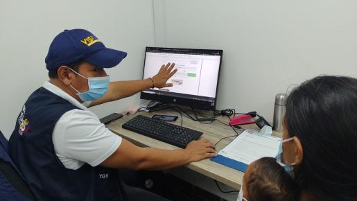 En este espacio podrás recibir orientación en procesos de regularización en Colombia.