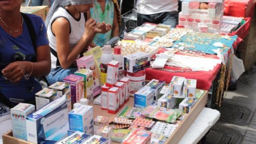 En la calle sexta, de Cúcuta, es habitual ver estos medicamentos 