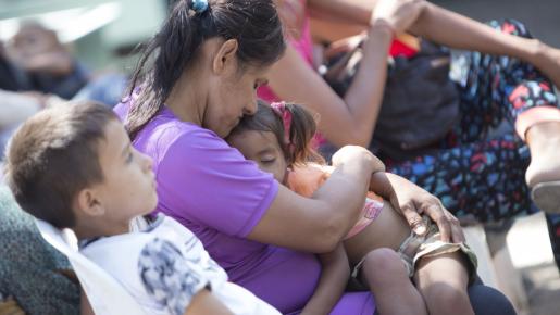Más de cuatro millones de personas refugiadas y migrantes de Venezuela luchan por cubrir sus necesidades básicas en las Américas